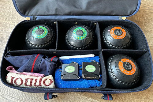 Lawn bowls kit - lawn,