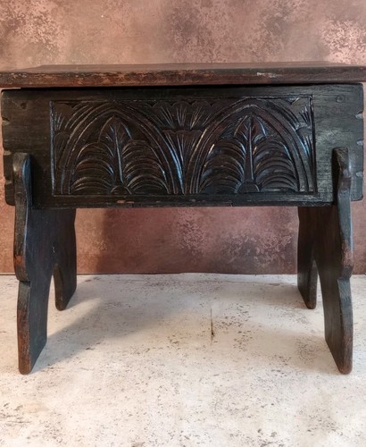 Antique carved oak wooden - antique,