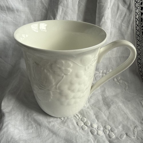 Wedgwood strawberry vine mug - wedgwood,