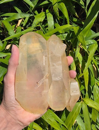 Large raw clear quartz - clear,