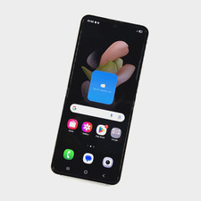 Samsung Galaxy Z Flip4 Pink