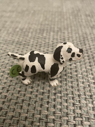New schleich 16385 dog - new,