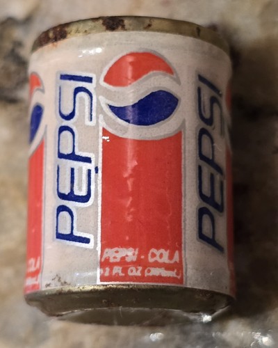 Pepsi mini metal can - 1⅜",