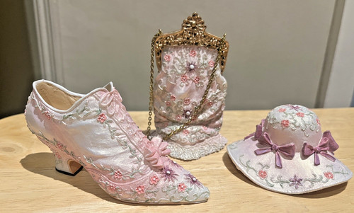 Victorian style pink floral - style,