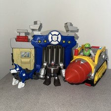 Transformers Rescue Bots Tunnel Drill Set & Police station with figures
