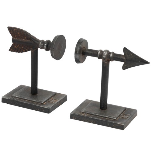 Bronze arrow shaped cast iron - arrow,