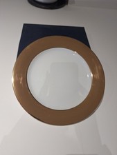 BOXED QUEEN JUBILEE  YEAR RITZ HOTEL PARTY PLATES, GOLD & WHITE