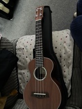 Ukulele ￼
