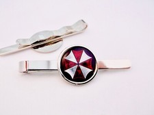 RESIDENT EVIL UMBRELLA CORPORATION BADGE TIE SLIDE TIE GRIP PIN BAR CLIP GIFT