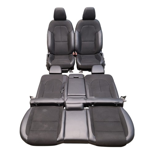 Volvo xc40 seats seat - seat, half