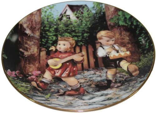 Danbury mint hummel little - hummel,