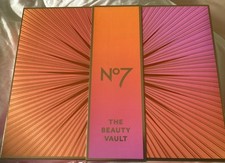 NO 7 THE BEAUTY VAULT 8 Item