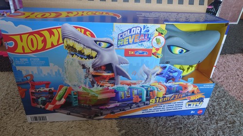 Hot wheels city ultra shark - hot,