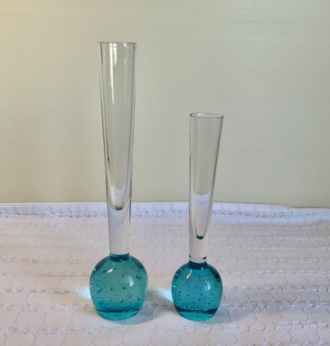 Vintage bud vases - x,