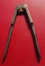 Metal nutcrackers - Vintage 5"