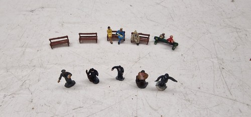 Figures people park station - figures,
