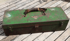 Very Rare 1930`/40`s Snap on Tools Green Toolbox with inner tray. 47cmx17cmx11cm