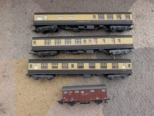 Hornby single carriages - hornby,