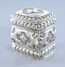 ANTIQUE DUTCH SILVER REPOUSSE