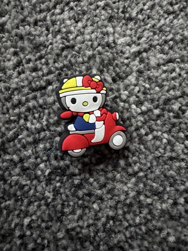 Hello kitty croc jibbitz charm - hello,