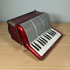 Vintage musical red - musical, pearl