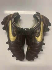 Genuine Nike Tiempo Ronaldinho R10FG Football Boots