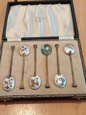 Vintage Set Of 6 Beautiful