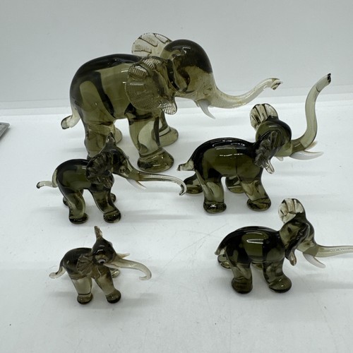 Glass figurine elephant - glass,