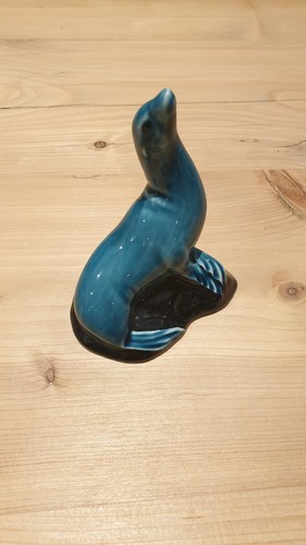 Poole pottery seal figurine - poole,