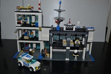 Lego City Police Station 7498