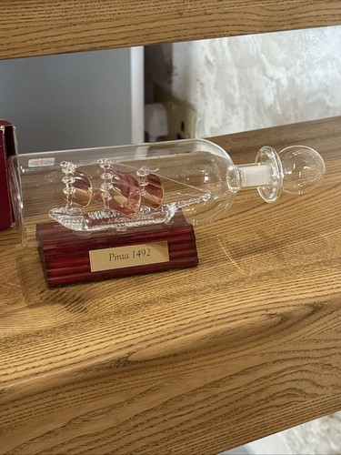 Pinta 1492 glass ship - ship, a