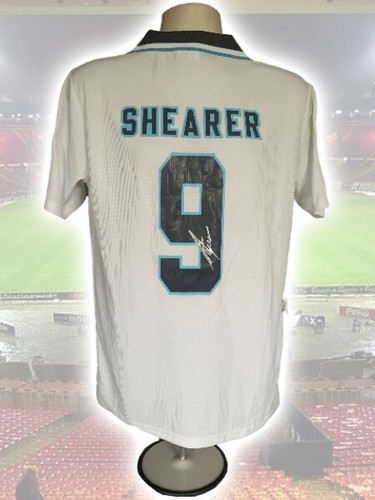 Hand signed alan shearer - hand,