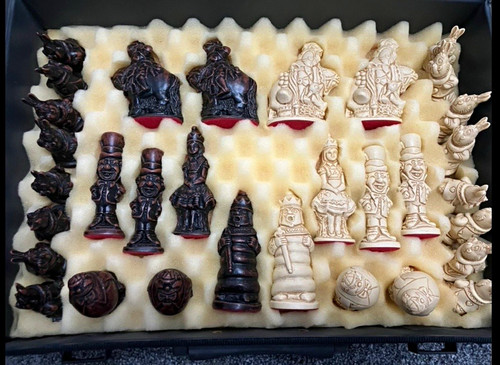 Alice wonderland chess - in, set