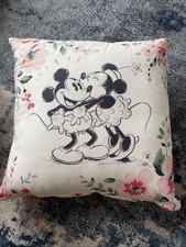 Cath Kidston x Disney Mickey And Minnie Mouse Kissing Cushion
