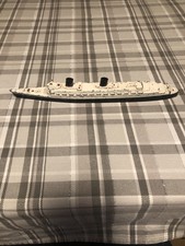 Triang  R.M.S. QUEEN ELIZABETH SHIP