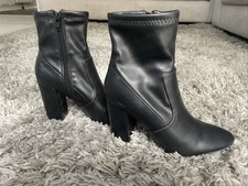 Women’s Black Boots Size 4