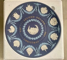 WEDGWOOD TRI COLOR JASPER JASPERWARE SECOND DECADE CHRISTMAS PLATE BOXED
