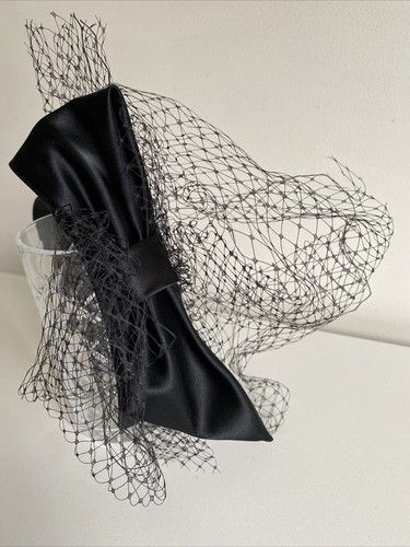Black satin bow net - satin,