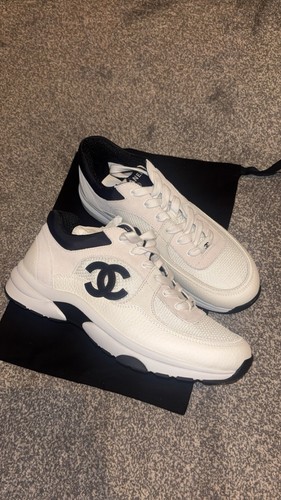 Chanel low top trainer suede - chanel,