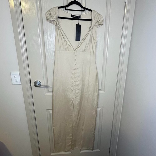 Bnwt lioness meadow - lioness, "meadow"