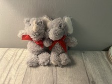Elephant and rhino - rhino,