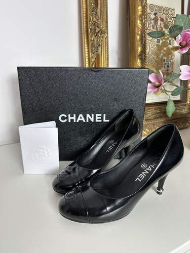 Chanel black leather - chanel,