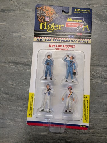 1960s vintage revell - 1/32,