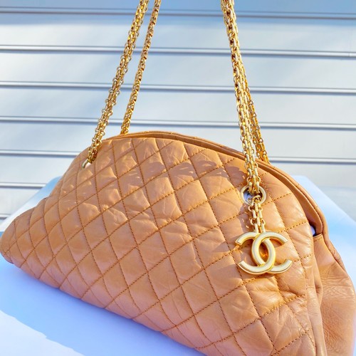Chanel just mademoiselle - cc,