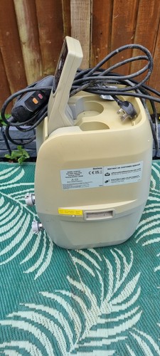 Lazy spa hot tub - hot, pump