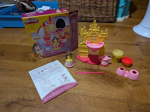 Play doh belle - belle, blooming