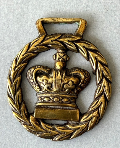 Vintage horse brass crown - , a