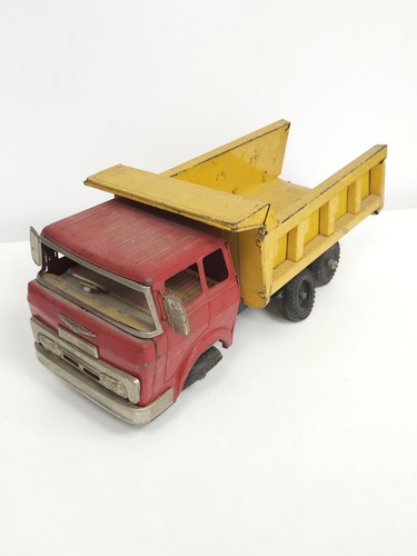 Vintage tinplate dump truck - vintage,