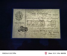 Framed White British £5 note