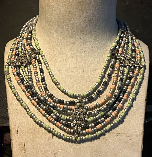 Vintage mixed lot - 4, beaded